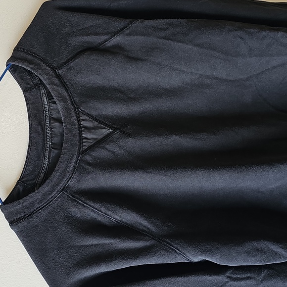 lululemon athletica Medium Black Pullover Crewneck Sweatshirt - Picture 2 of 4